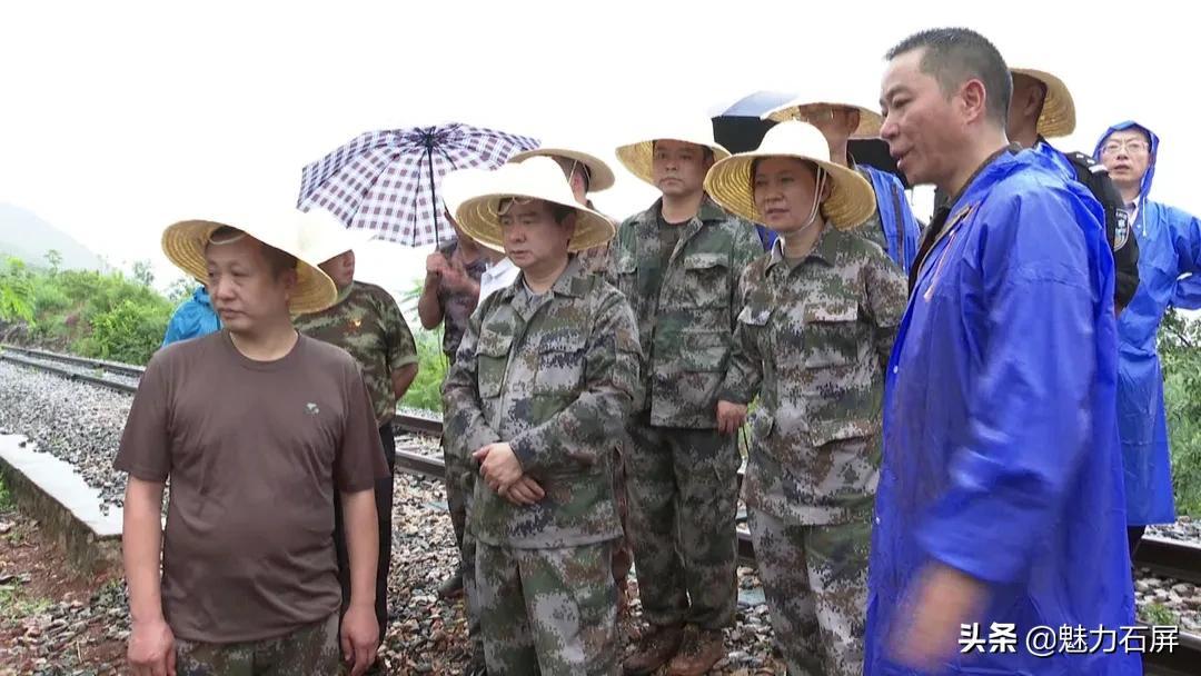 荒山變寶地，健身器材安裝助力社區(qū)活力煥發(fā)