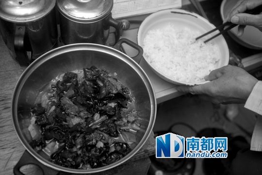 春節(jié)盛宴背后的剩菜剩飯?zhí)魬?zhàn)，環(huán)保與節(jié)約的雙重課題探索